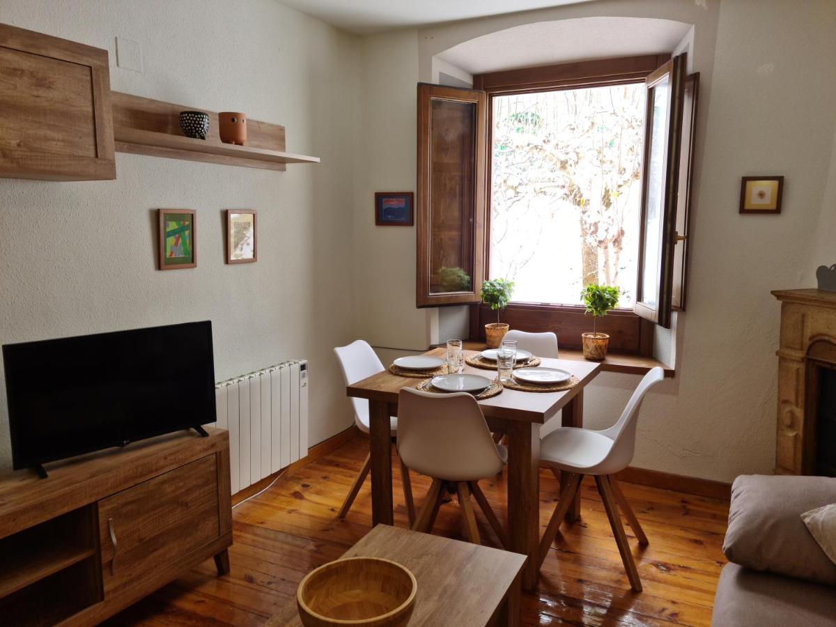 Espectacular Apartamento Reformado En Edificio Historico, Con Wifi Canfranc Eksteriør bilde