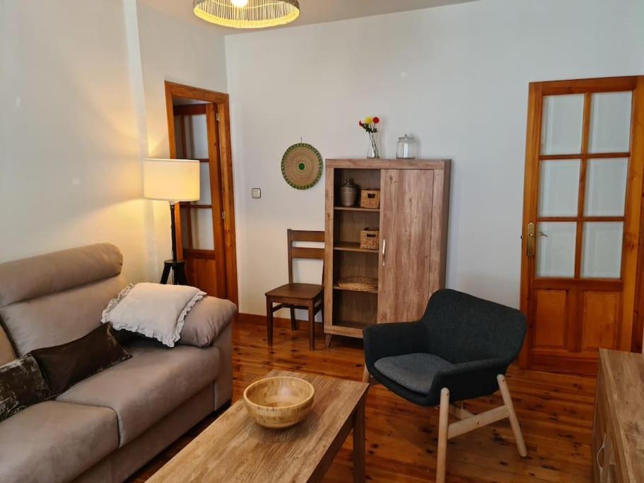 Espectacular Apartamento Reformado En Edificio Historico, Con Wifi Canfranc Eksteriør bilde